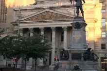 Рустам Минниханов прибыл в Канаду для встреч с авиастроителями и медиками